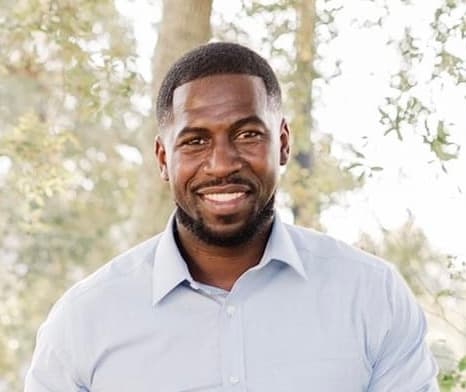 Portrait of Darrell Starling
